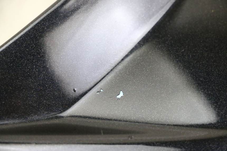 photo de UPPER FRONT PANEL PIAGGIO MP3 125 (2006 - 2014) - Fixing points details