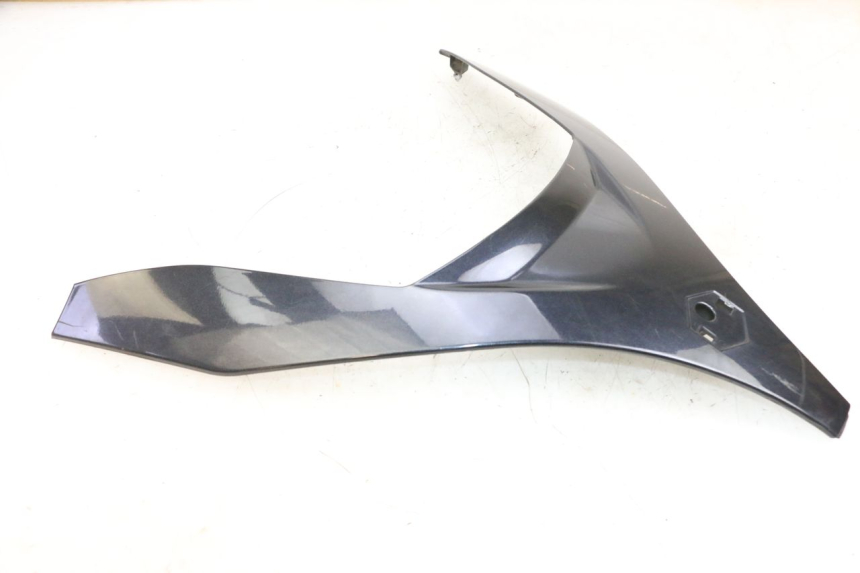 photo de UPPER FRONT PANEL PIAGGIO MP3 125 (2006 - 2014) - Fixing points details