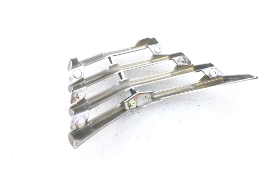 photo de UPPER FRONT PANEL PEUGEOT CITYSTAR 2T 50 (2018 - 2021) - Zoom on usage condition