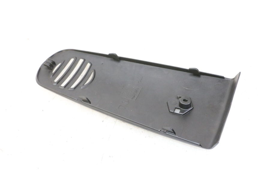 photo de UPPER FRONT FAIRING PIAGGIO VESPA GRANTURISMO 200 (2004 - 2005) - Component detail