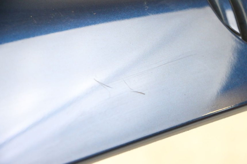 photo de UPPER FRONT FAIRING PIAGGIO VESPA LX 150 (2005 - 2013) - Zoom on usage condition