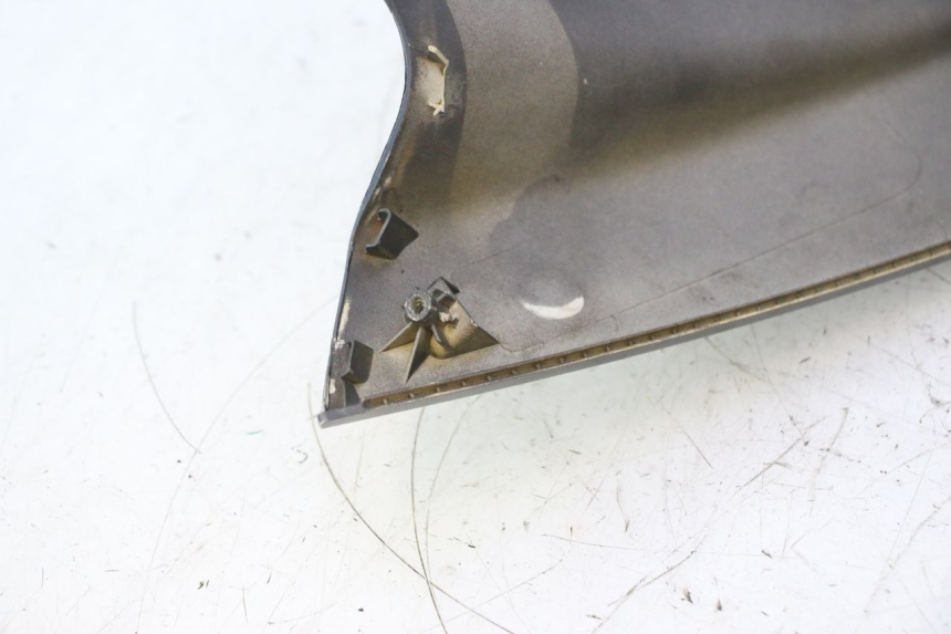 photo de UPPER FRONT FAIRING PEUGEOT SATELIS 125 (2013 - 2018) - Additional view of the item