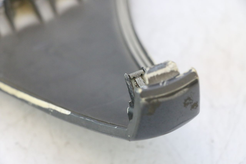photo de UPPER FRONT FAIRING PEUGEOT SATELIS 125 (2013 - 2018) - Technical close-up