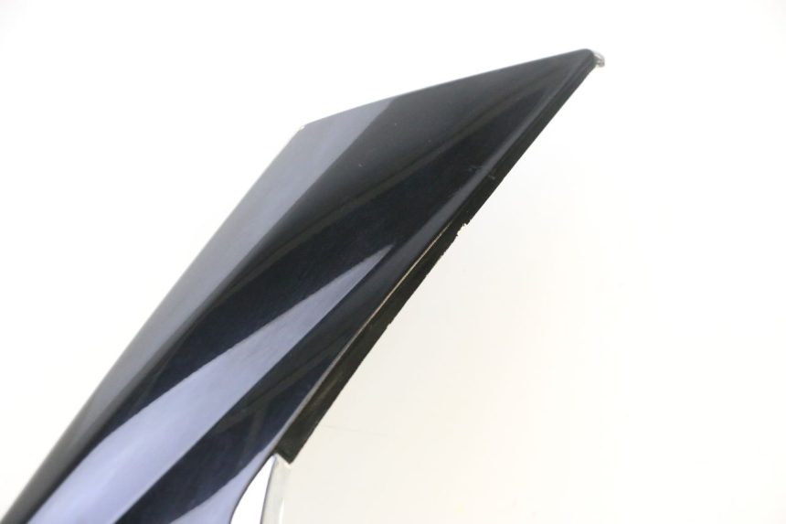photo de UPPER FRONT FAIRING PEUGEOT SATELIS 125 (2006 - 2009) - Technical close-up