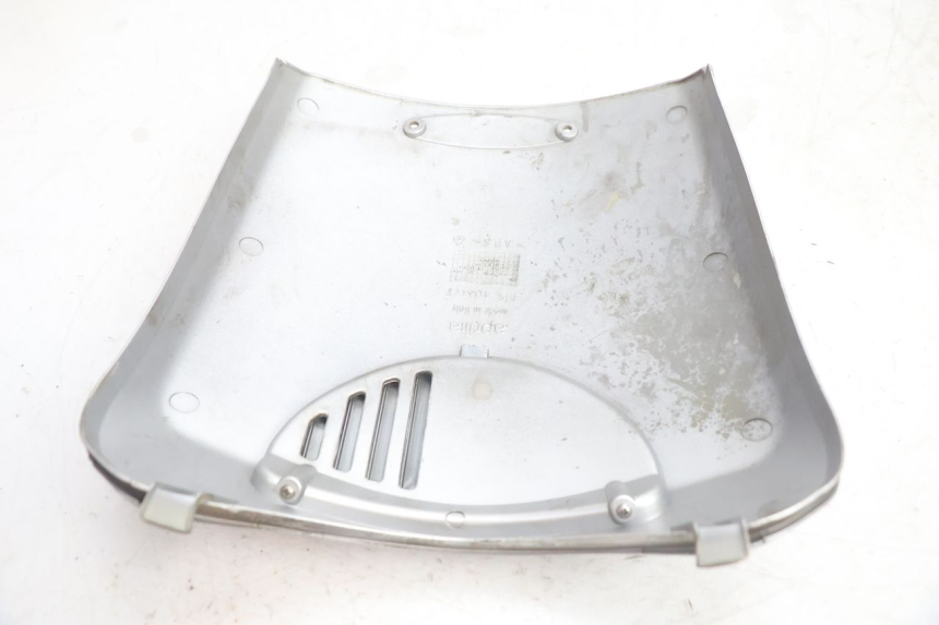 photo de UPPER FRONT FAIRING APRILIA SCARABEO GT 125 (1999 - 2007) - Surface and material condition