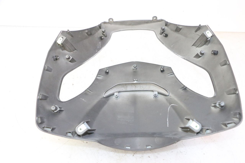 photo de UPPER FRONT FAIRING PEUGEOT STREETZONE I NAKED 2T 50 (2018 - 2020) - Zoom on usage condition