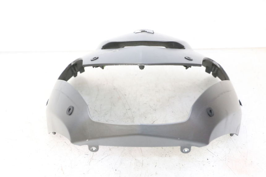 photo de UPPER FRONT FAIRING PEUGEOT STREETZONE I NAKED 2T 50 (2018 - 2020) - Surface and material condition