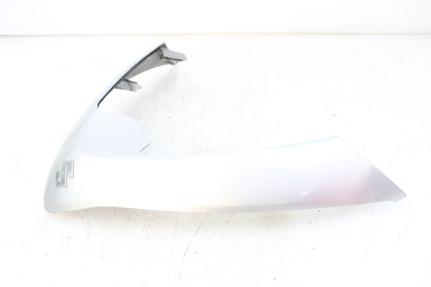 photo de UPPER FRONT FAIRING SUZUKI BURGMAN 125 (2007 - 2014) - Fixing points details