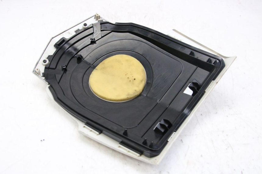 photo de UPPER FRONT PANEL PEUGEOT VIVACITY NEW 2T 50 (2008 - 2017) - Zoom on usage condition