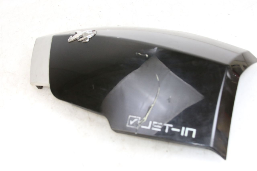 photo de UPPER FRONT FAIRING PEUGEOT VIVACITY 125 (2010 - 2017) - Fixing points details