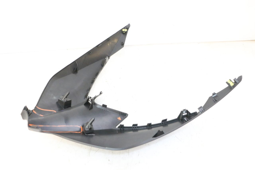 photo de UPPER FRONT FAIRING YAMAHA XMAX X-MAX 125 (2021 - 2025) - Alternative perspective
