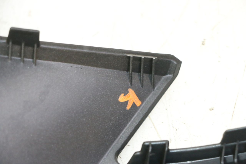 photo de UPPER FRONT FAIRING YAMAHA XMAX X-MAX 125 (2021 - 2025) - Product overview