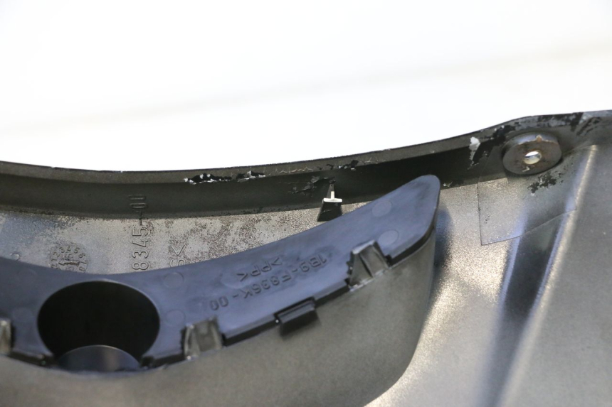 photo de UPPER FRONT FACE YAMAHA XMAX X-MAX 125 (2006 - 2009) - Zoom on usage condition