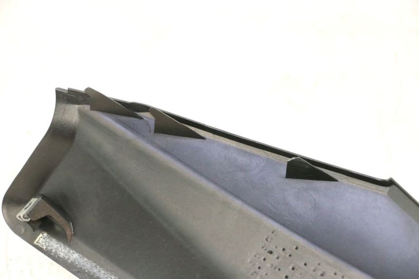 photo de UPPER FRONT FACE YAMAHA X-MAX XMAX 125 (2010 - 2013) - Distinctive features