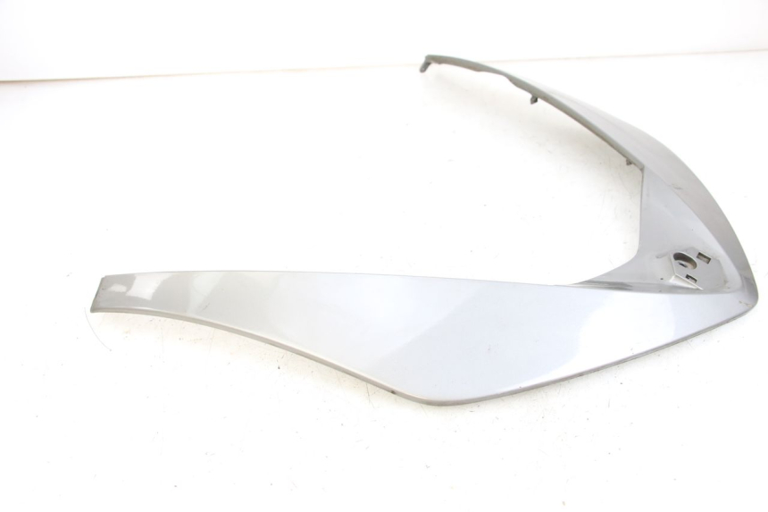 photo de UPPER FRONT PANEL PIAGGIO X10 125 (2012 - 2017) - Distinctive features