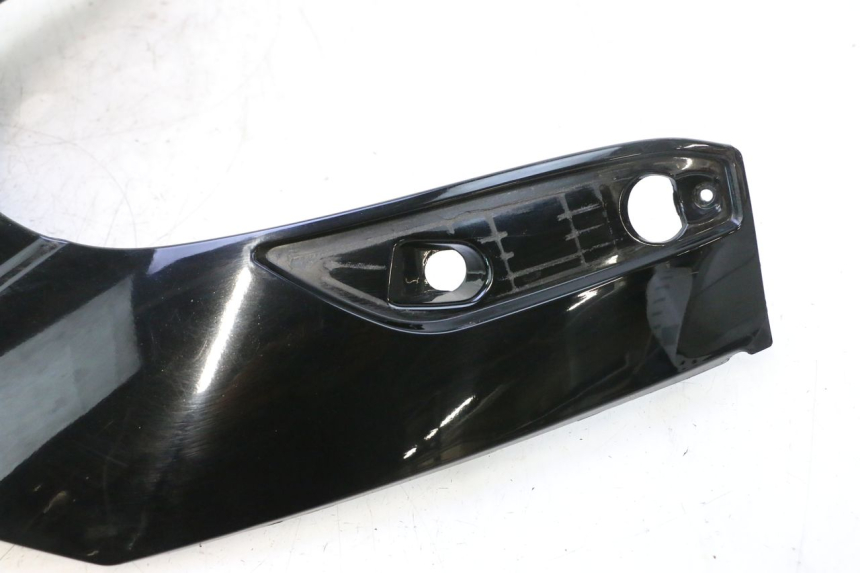 photo de UPPER FRONT FAIRING PIAGGIO X8 STREET 125 (2006 - 2007) - Fixing points details