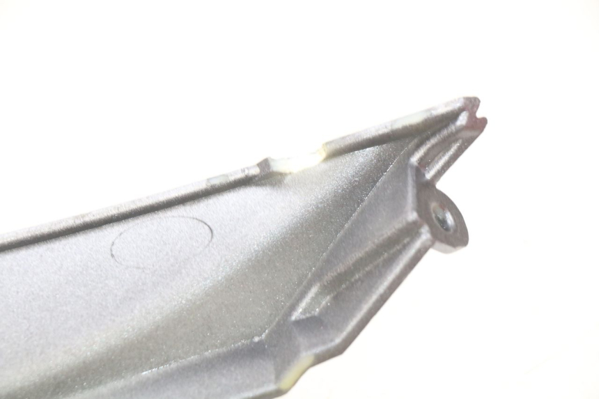 photo de UPPER FRONT PANEL PIAGGIO X9 EVOLUTION 125 (2003 - 2007) - Zoom on usage condition