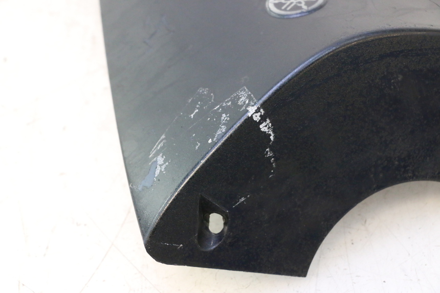 photo de UPPER FRONT FAIRING YAMAHA YP MAJESTY 125 (2002 - 2006) - Zoom on usage condition