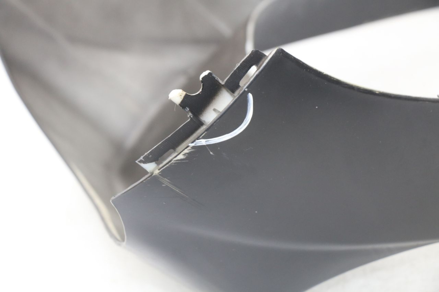 photo de FRONT FAIRING BAOTIAN TRAVEL SPIRIT 50 (2010 - 2012) - Surface and material condition
