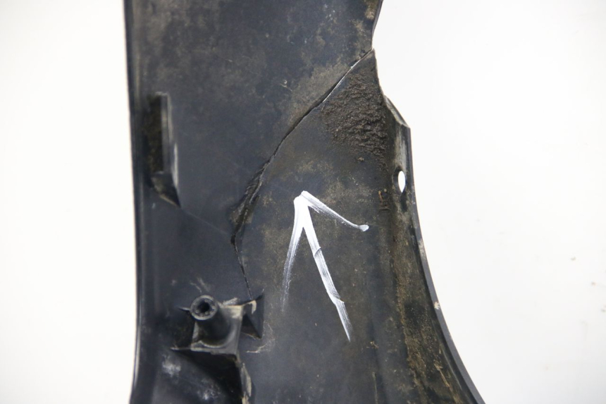 photo de FRONT FAIRING SUZUKI UH BURGMAN 125 (2002 - 2006) - Zoom on usage condition