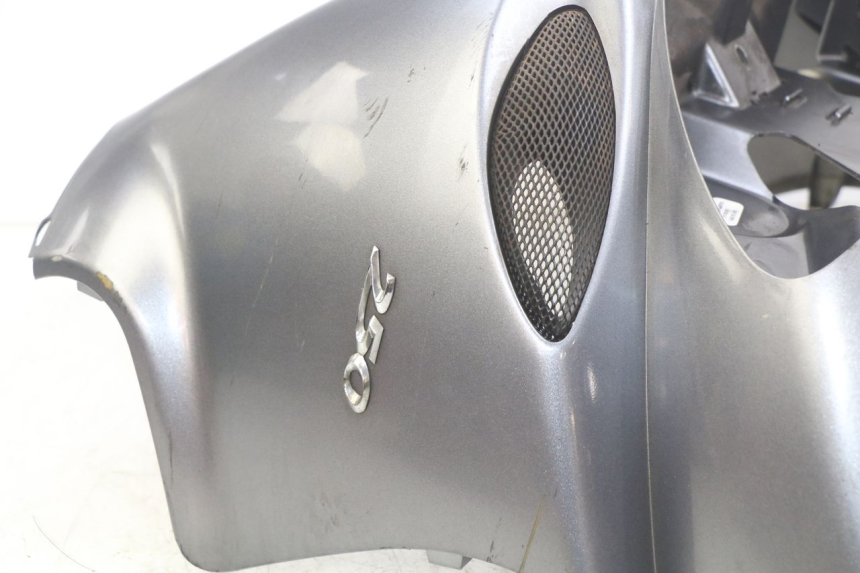 photo de FRONT PANEL PIAGGIO X9 EVOLUTION 250 (2003 - 2007) - High-resolution close-up