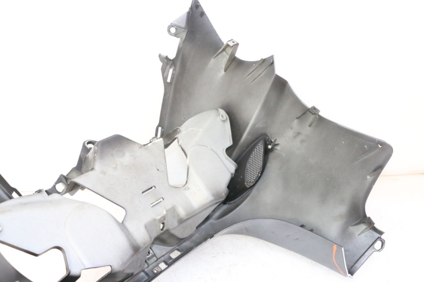 photo de FRONT PANEL PIAGGIO X9 EVOLUTION 125 (2003 - 2007) - Component detail