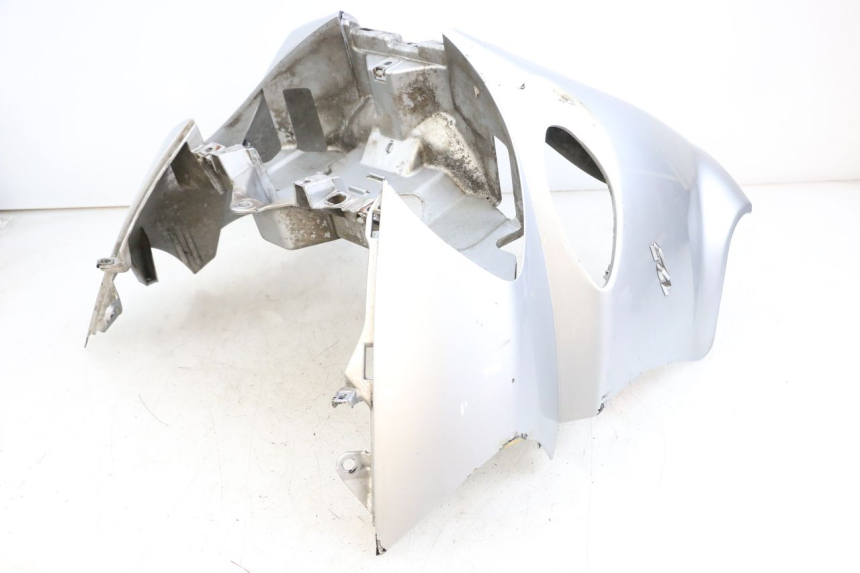 photo de FRONT PANEL PIAGGIO X9 125 (2000 - 2003) - Distinctive features