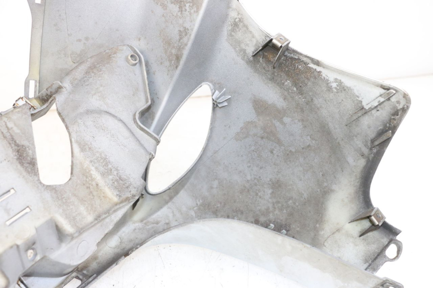 photo de FRONT PANEL PIAGGIO X9 125 (2000 - 2003) - Zoom on usage condition