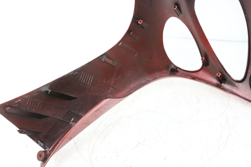 photo de FRONT FAIRING YAMAHA YP MAJESTY 125 (1998 - 2001) - Technical close-up