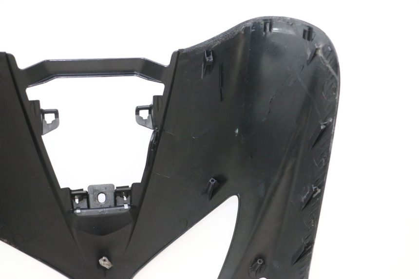 photo de FRONT FAIRING YAMAHA YP MAJESTY 125 (2007 - 2010) - Zoom on usage condition