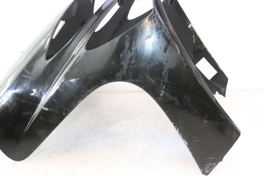 photo de FRONT FAIRING YAMAHA YP MAJESTY 125 (2007 - 2010) - Technical close-up
