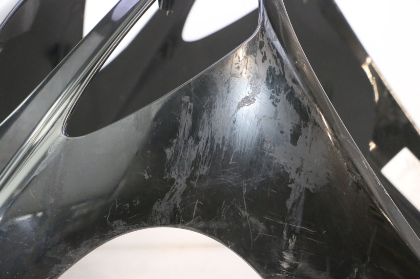 photo de FRONT FAIRING YAMAHA YP MAJESTY 125 (2007 - 2010) - Fixing points details
