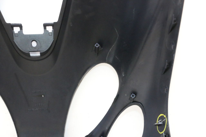 photo de FRONT PANEL YAMAHA YP MAJESTY 125 (2002 - 2006) - Additional view of the item