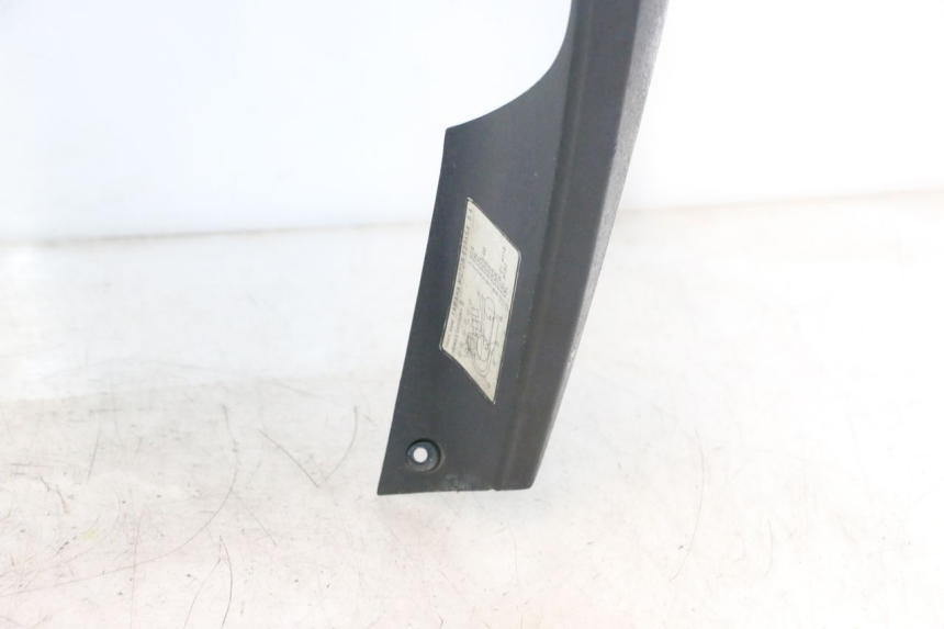 photo de FRONT PANEL YAMAHA YP MAJESTY 125 (2002 - 2006) - Product overview