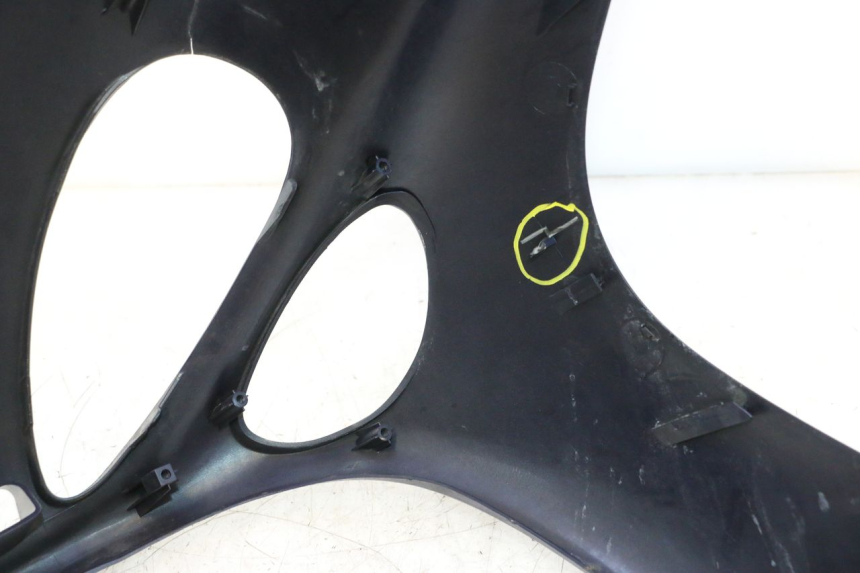 photo de FRONT PANEL YAMAHA YP MAJESTY 125 (2002 - 2006) - Alternative perspective
