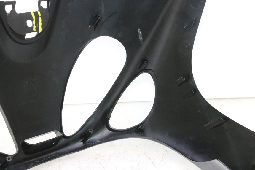 photo de FRONT PANEL YAMAHA YP MAJESTY 125 (2002 - 2006) - Component detail
