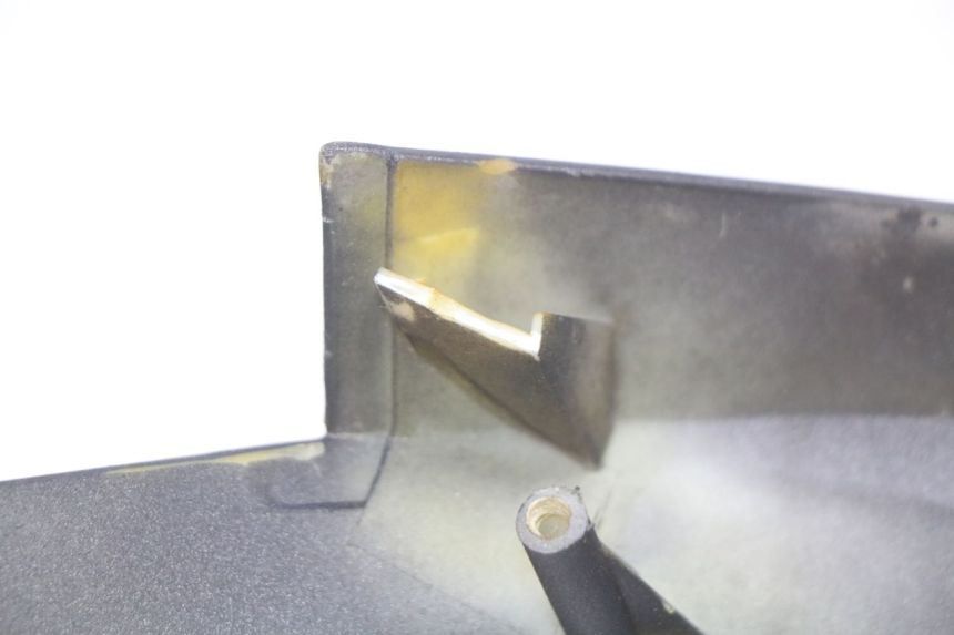 photo de FRONT FAIRING YIYING YY50QT-10 50 (2007 - 2022) - Surface and material condition