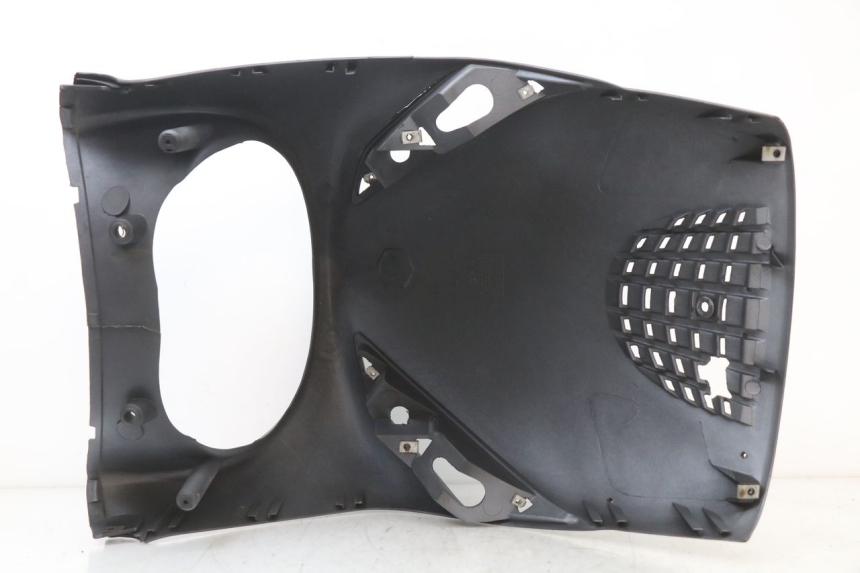 photo de FRONT PANEL PIAGGIO ZIP 4T 50 (2018 - 2020) - Fixing points details