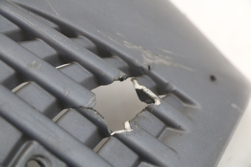 photo de FRONT PANEL PIAGGIO ZIP 4T 50 (2018 - 2020) - Surface and material condition