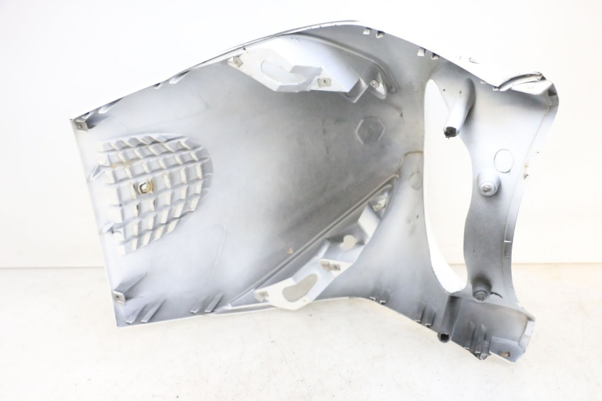 photo de FRONT PANEL PIAGGIO ZIP 4T 50 (2018 - 2020) - Fixing points details