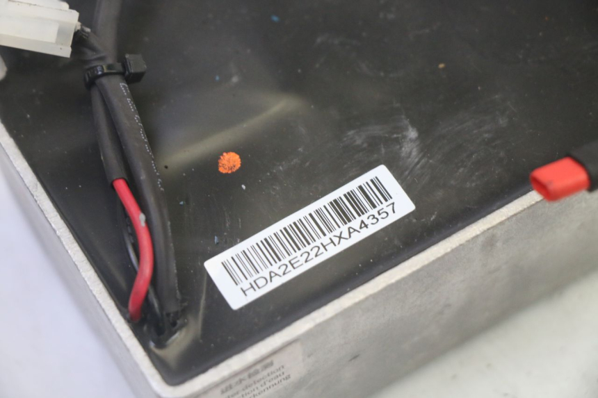 photo de BATTERY HARNESS SEGWAY NINEBOT F65I 1 - Technical close-up