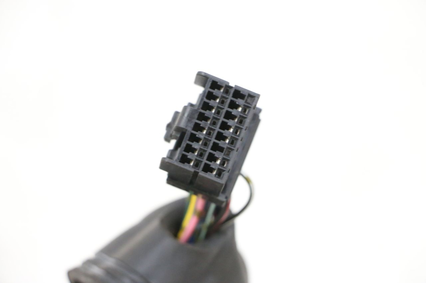 photo de SPEEDOMETER WIRE HARNESS SUZUKI GSXR GSX-R 1000 (2003 - 2004) - Surface and material condition