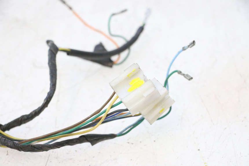 photo de INSTRUMENT CLUSTER WIRING HARNESS PEUGEOT TREKKER 50 (1995 - 2004) - Zoom on usage condition