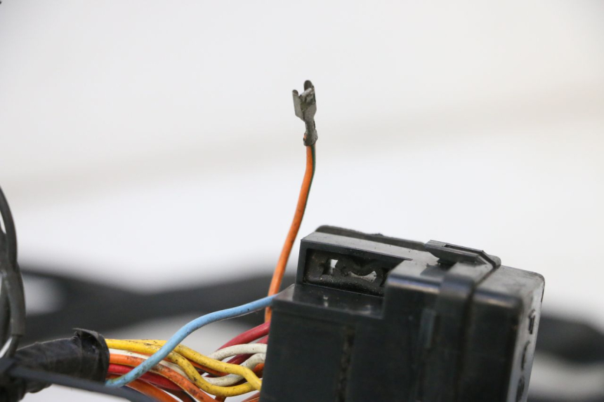 photo de WIRE HARNESS SUZUKI GSF N BANDIT 1200 (2001 - 2005) - Surface and material condition