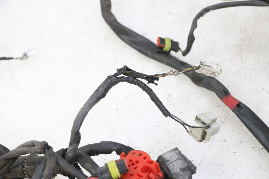 photo de WIRE HARNESS PIAGGIO IE MP3 YOURBAN 300 (2011 - 2016) - Used quality zoom