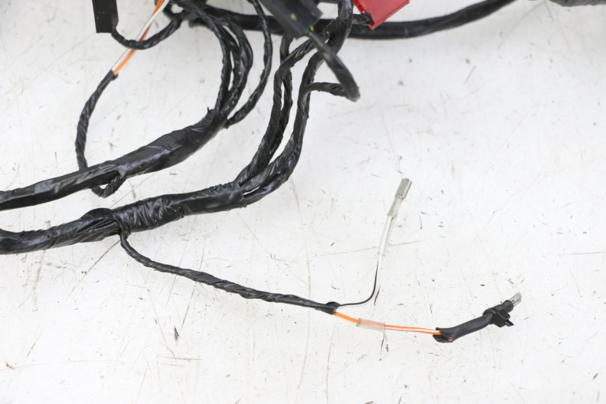 photo de WIRE HARNESS PIAGGIO MP3 HPE 310 (2024 - 2025) - Detailed visual inspection