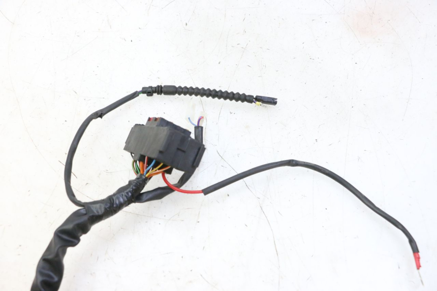 photo de WIRE HARNESS PIAGGIO MP3 HPE 310 (2024 - 2025) - Alternative angle