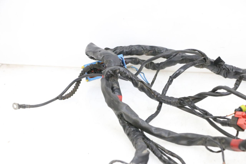 photo de WIRE HARNESS PIAGGIO MP3 HPE 350 (2018 - 2020) - Detailed visual inspection