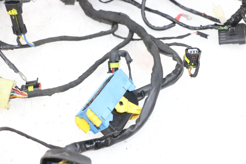 photo de WIRE HARNESS PIAGGIO MP3 HPE 300 (2019 - 2026) - Supplementary product photo
