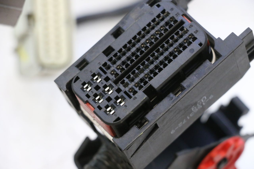 photo de WIRE HARNESS PIAGGIO MP3 HPE 530 (2022 - 2026) - Supplementary product photo